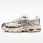 Nike Air Max Moto 2K (white)