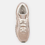 New Balance 204L Brown