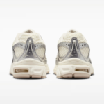 Nike Air Max Moto 2K (white)